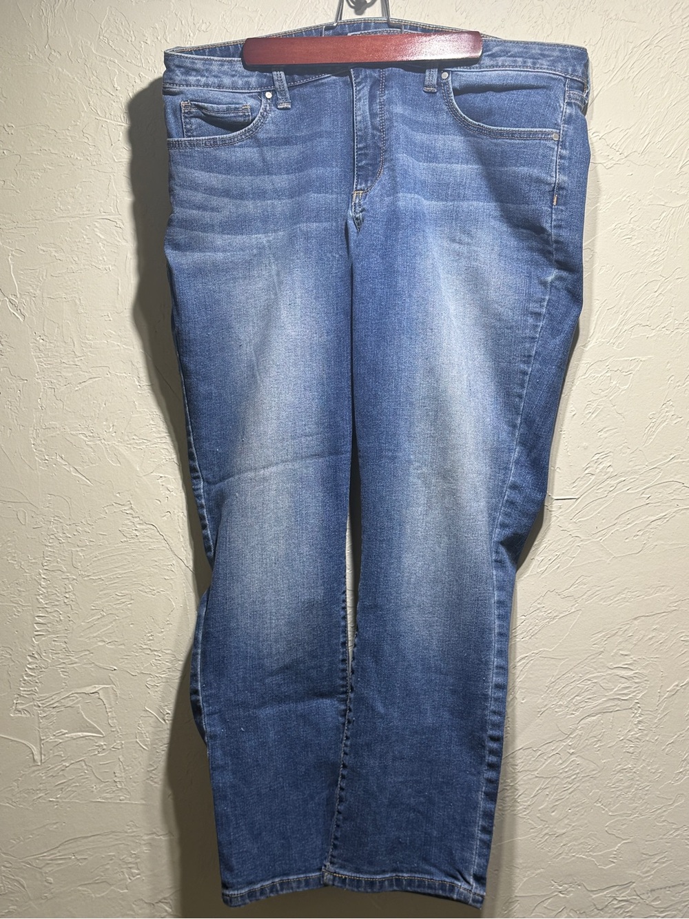 A.N.A. Skinny Jeans (Some Stretch) Size 16